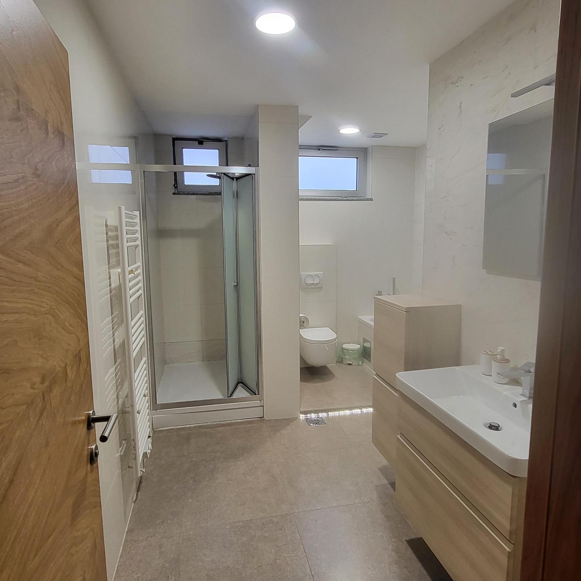 Apartman Centar Bulevar Ex Sa Garazom Banja Luka Exterior foto